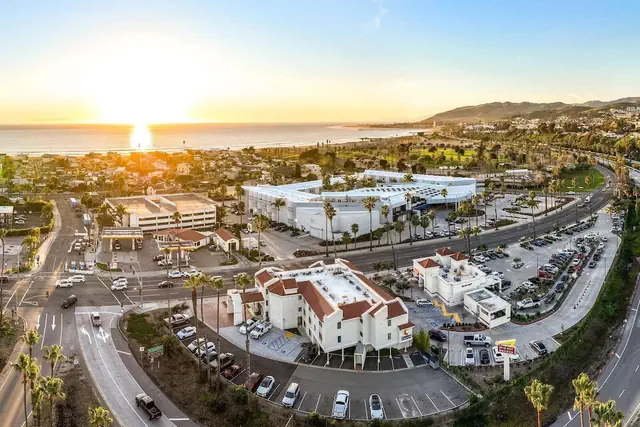 Photo 1 - Comfort Inn & Suites Ventura Beach