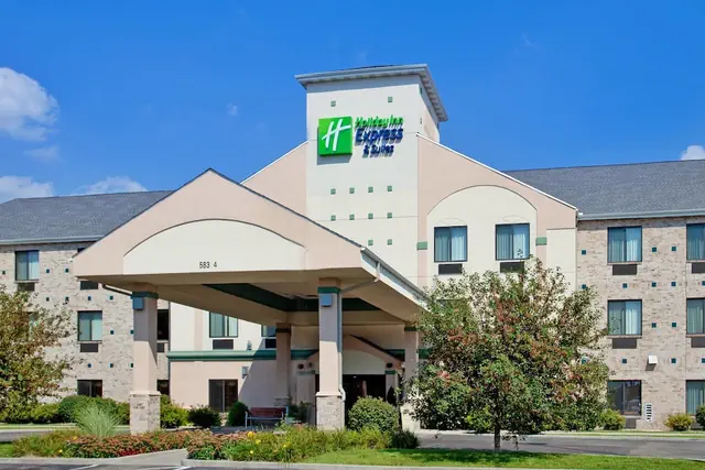 Photo 1 - Holiday Inn Express & Suites Elkhart by IHG