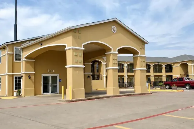 Photo 1 - Scottish Inns & Suites Forney/East Dallas