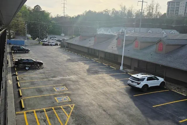 Photo 1 - Park Inn by Radisson, Pigeon Forge South