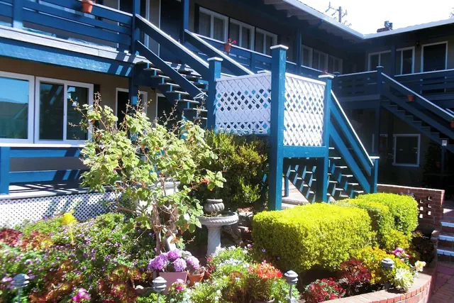 Photo 1 - Carmel Wayfarer Inn