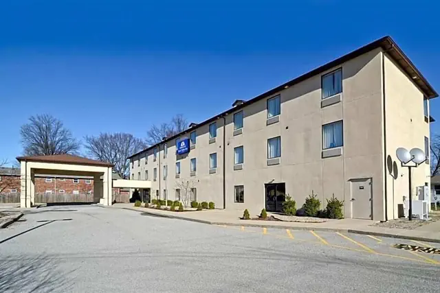 Photo 1 - Baymont by Wyndham Louisville Southwest