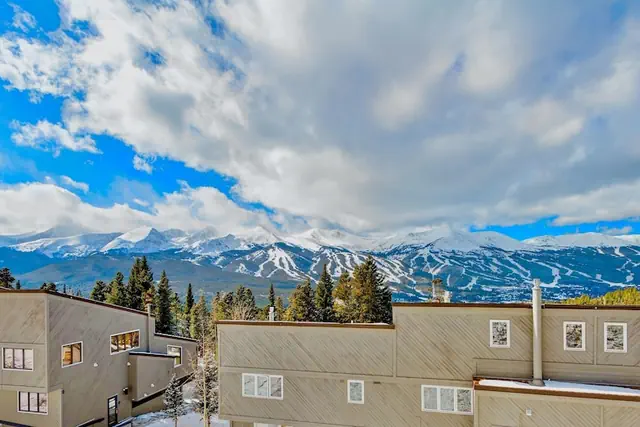 Photo 1 - Gold Point Resort Breckenridge by Vacatia
