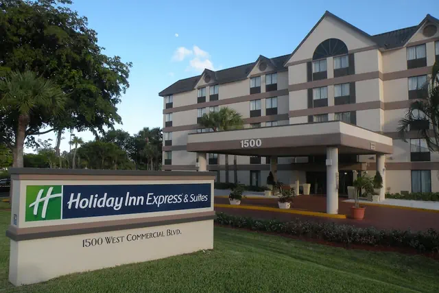 Photo 1 - Holiday Inn Express & Suites Ft. Lauderdale N - Exec Airport by IHG