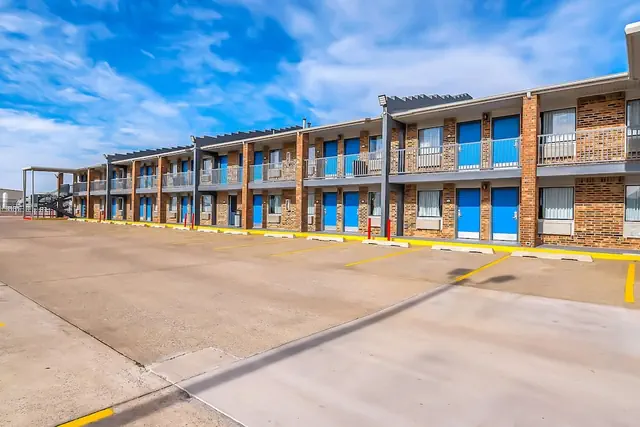 Photo 1 - SureStay Hotel by Best Western Oklahoma City West