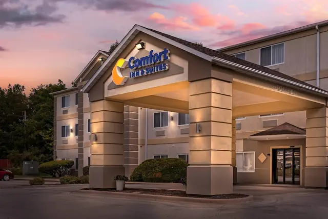 Photo 1 - Comfort Inn & Suites East Moline near I-80