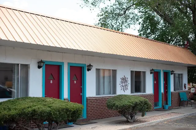 Photo 1 - Circle R Motel