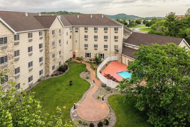 Photo 1 - Stoney Creek Hotel La Crosse - Onalaska