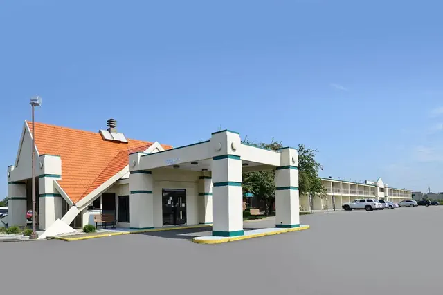 Photo 1 - Americas Best Value Inn Phillipsburg