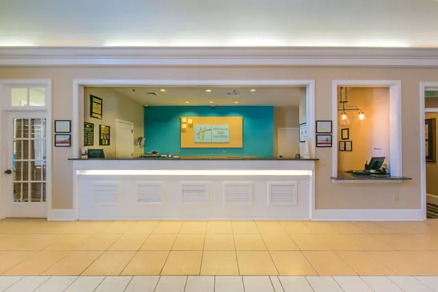 Photo 1 - Holiday Inn Club Vacations South Beach Resort by IHG