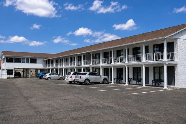 Photo 1 - Continental Inn
