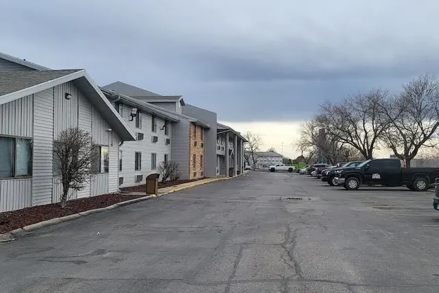 Photo 1 - Motel 6 Omaha, NE