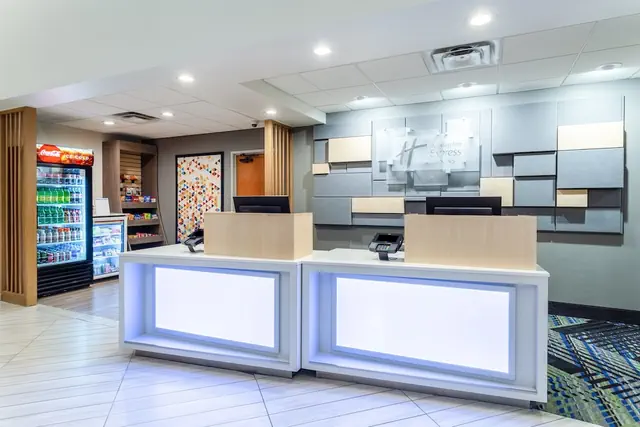 Photo 1 - Holiday Inn Express & Suites Cedar Falls - Waterloo by IHG