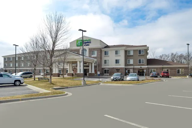 Photo 1 - Holiday Inn Express & Suites Omaha West by IHG