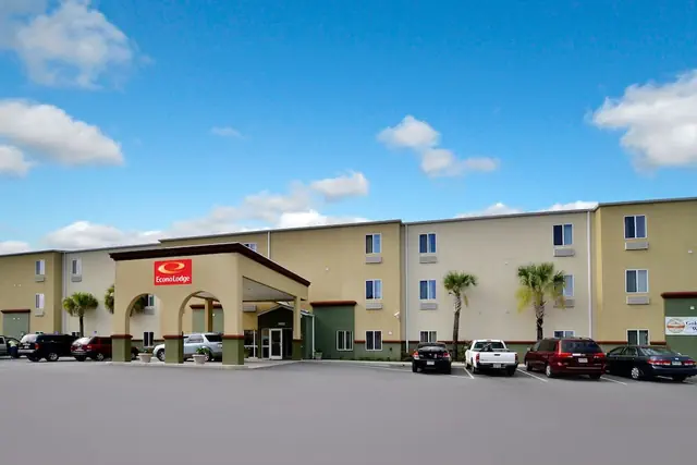 Photo 1 - Econo Lodge Valdosta Mall Area