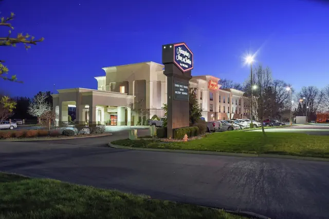 Photo 1 - Hampton Inn & Suites Youngstown-Canfield
