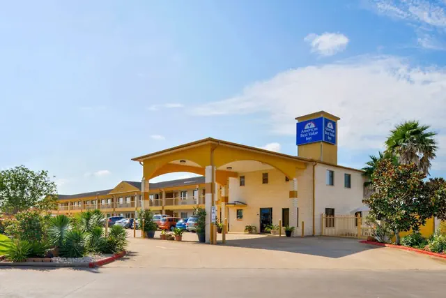 Photo 1 - Americas Best Value Inn & Suites Waller Prairie View