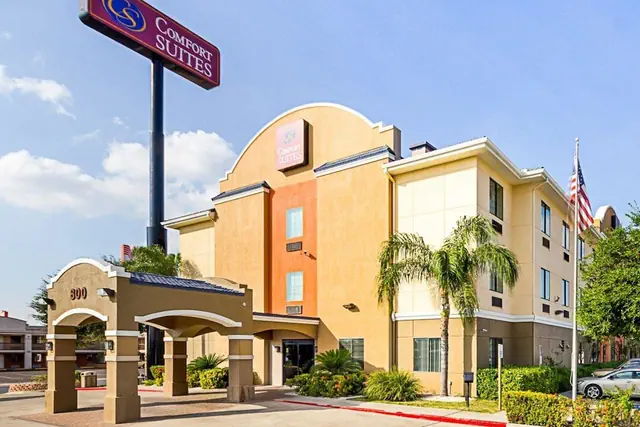 Photo 1 - Comfort Suites McAllen Airport and La Plaza Mall