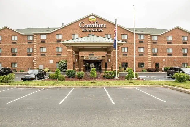 Photo 1 - Comfort Inn & Suites Lawrenceburg