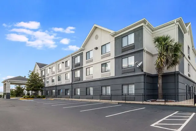 Photo 1 - Quality Inn & Suites Augusta I-20
