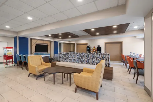 Photo 1 - Holiday Inn Express Charlotte West - Gastonia by IHG.
