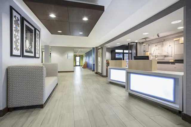 Photo 1 - Holiday Inn Express Kansas City - at the Legends by IHG