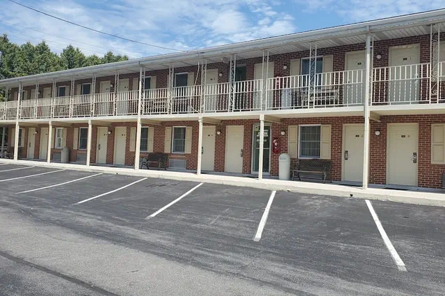 Photo 1 - Travelodge by Wyndham Hershey
