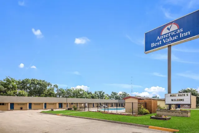 Photo 1 - Americas Best Value Inn Giddings