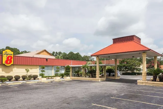 Photo 1 - Super 8 by Wyndham Hardeeville/Savannah North