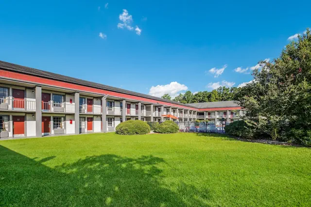 Photo 1 - Red Roof Inn Savannah - Richmond Hill/ I-95