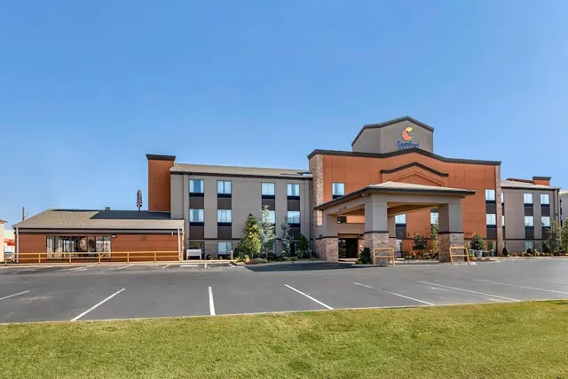 Photo 1 - Comfort Inn & Suites Pauls Valley - City Lake
