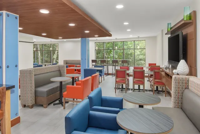 Photo 1 - Holiday Inn Express & Suites Hardeeville - Hilton Head by IHG