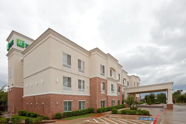 Photo 1 - Holiday Inn Express Hotel & Suites Decatur by IHG