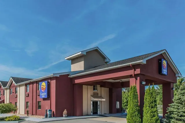 Photo 1 - Quality Inn Belle Vernon