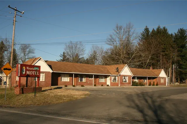 Photo 1 - Mountaineer Motel