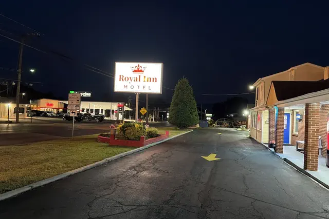 Photo 1 - Royal Inn Motel