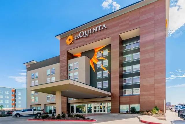 Photo 1 - La Quinta Inn & Suites by Wyndham Oklahoma City Airport