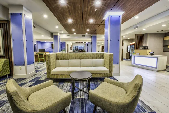 Photo 1 - Holiday Inn Express & Suites Dallas NW - Farmers Branch by IHG