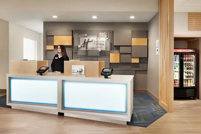 Photo 1 - Holiday Inn Express & Suites-Cincinnati South - Wilder by IHG