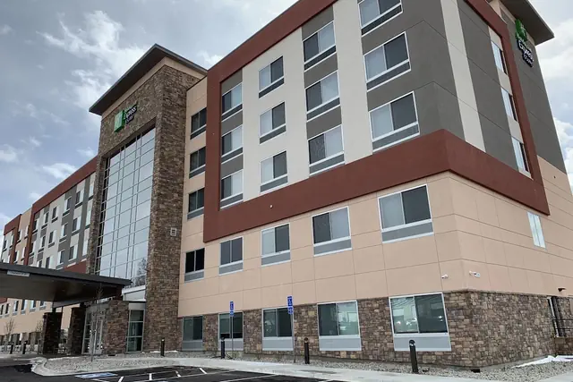Photo 1 - Holiday Inn Express & Suites Denver - Aurora Medical Campus by IHG