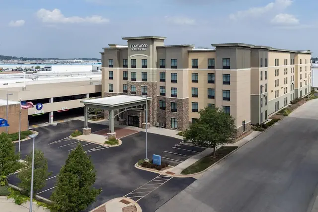 Photo 1 - Homewood Suites by Hilton Wauwatosa Milwaukee