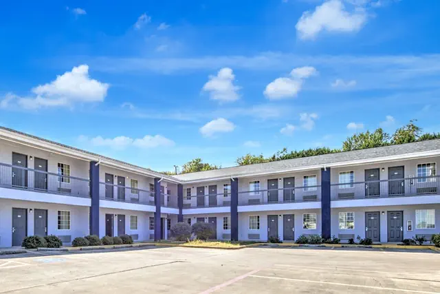 Photo 1 - Heights Inn by Townhouse Harker Heights/Killeen