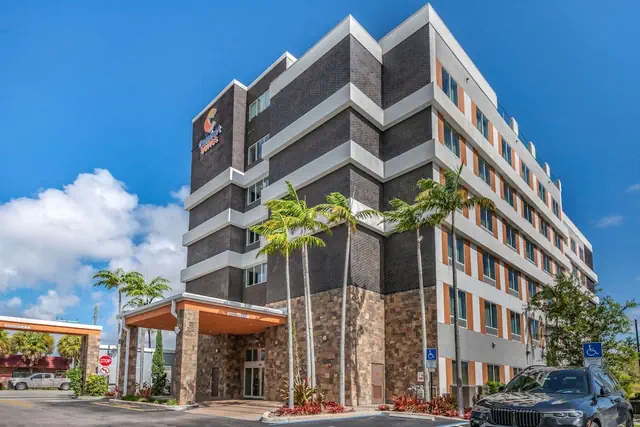 Photo 1 - Comfort Suites Fort Lauderdale Airport & Cruise Port