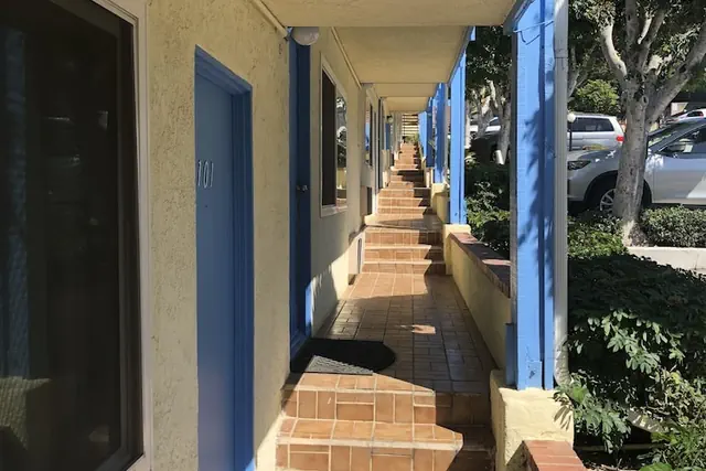 Photo 1 - Kings Lodge Motel