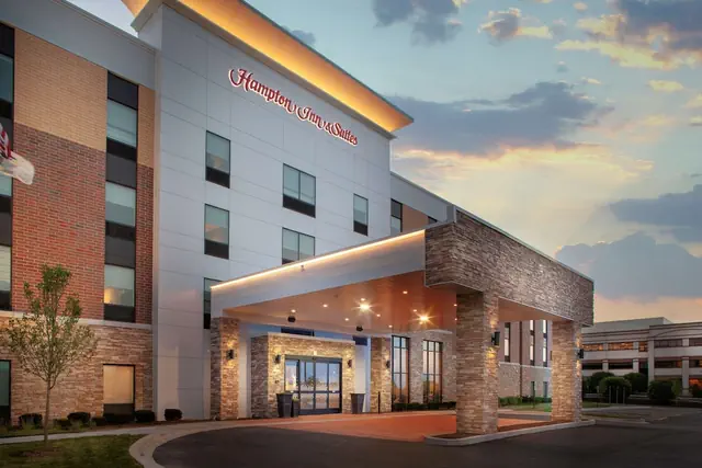 Photo 1 - Hampton Inn & Suites Chicago-Burr Ridge