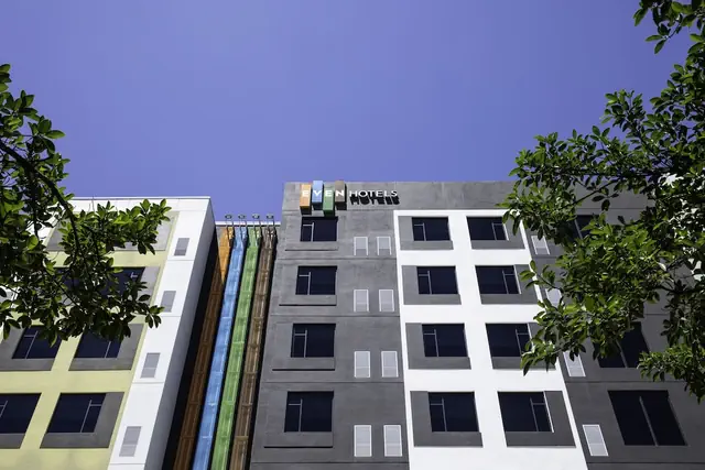 Photo 1 - EVEN Hotel Miami - Airport by IHG