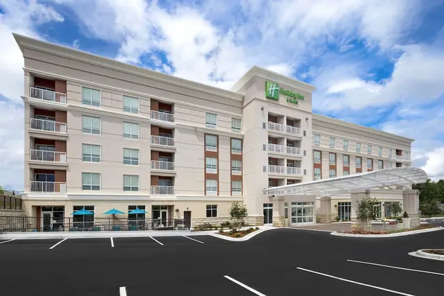 Photo 1 - Holiday Inn & Suites Arden - Asheville Airport by IHG