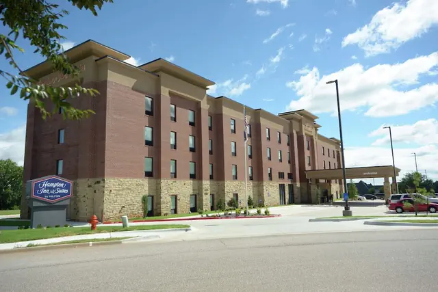 Photo 1 - Hampton Inn & Suites Oklahoma City/Quail Springs