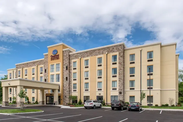 Photo 1 - Comfort Suites Columbus Airport