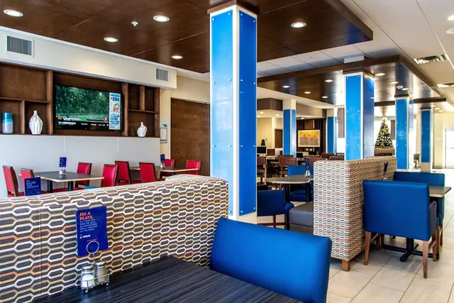 Photo 1 - Holiday Inn Express & Suites Oklahoma City Airport by IHG